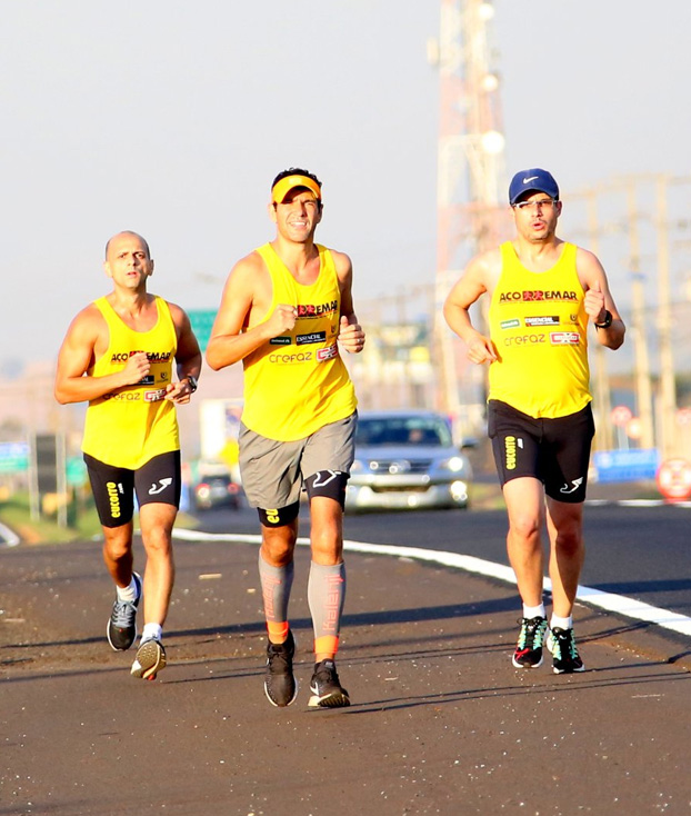 Atletas da Acorremar em treino